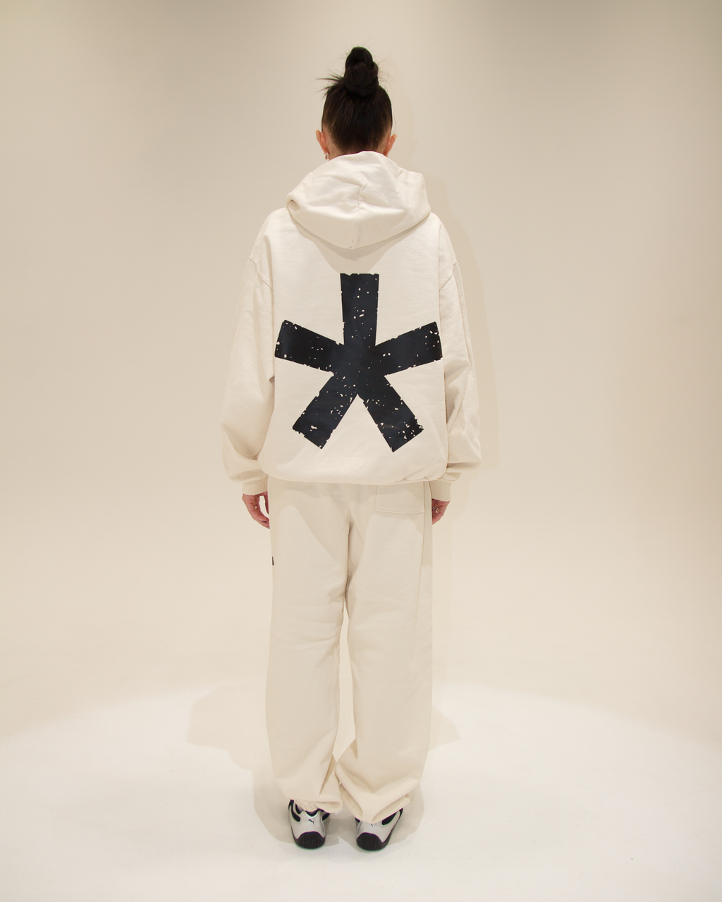 THE DISCONNECT HOODIE - CREME