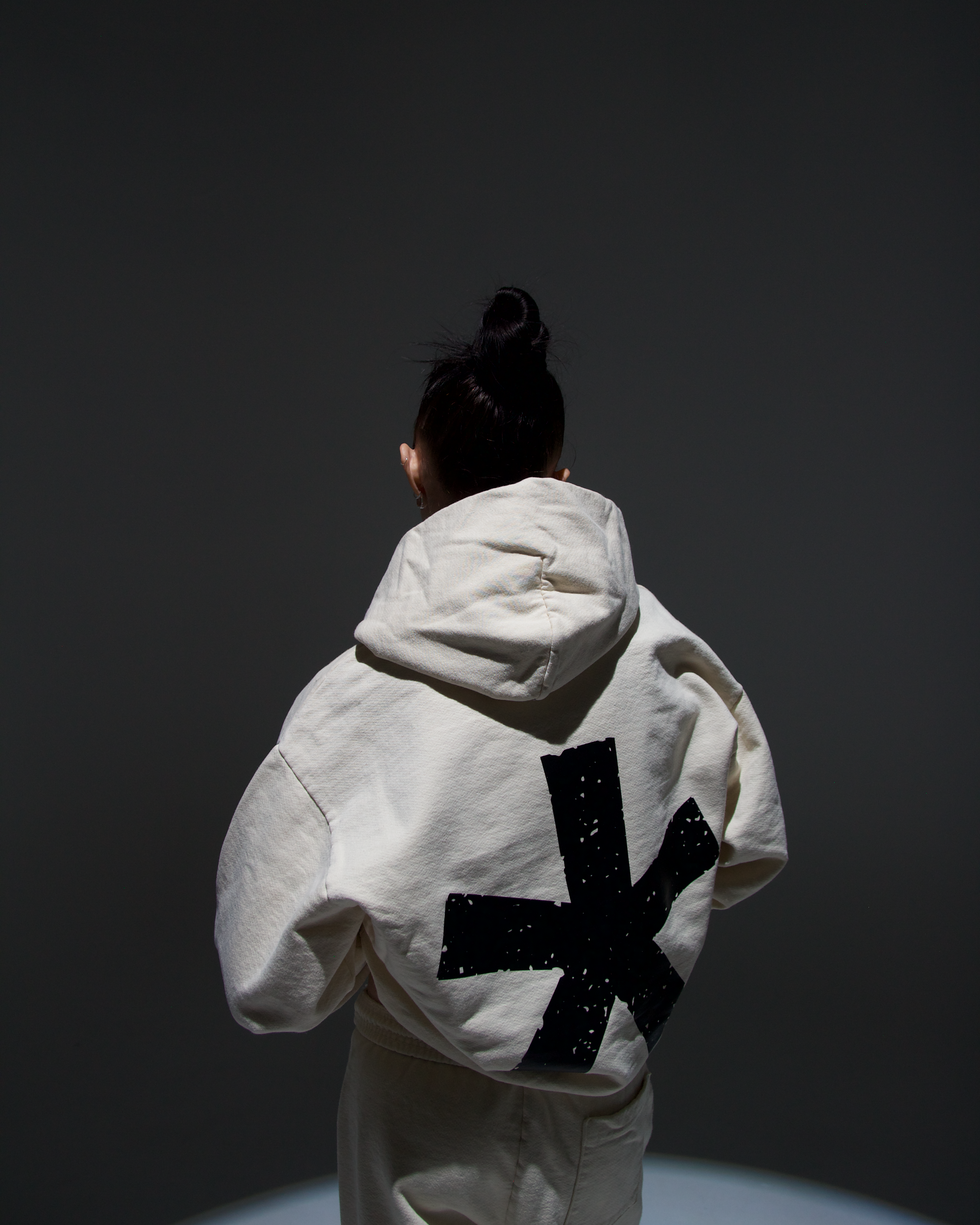 THE DISCONNECT HOODIE - CREME
