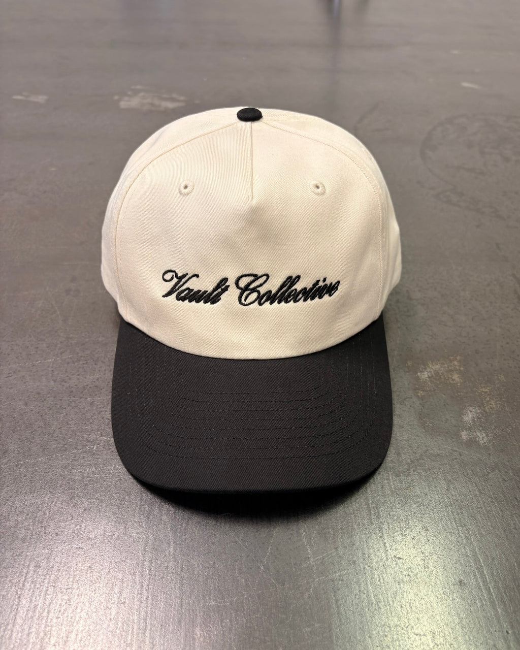 THE CLUBHOUSE HAT - BLACK/CREAM