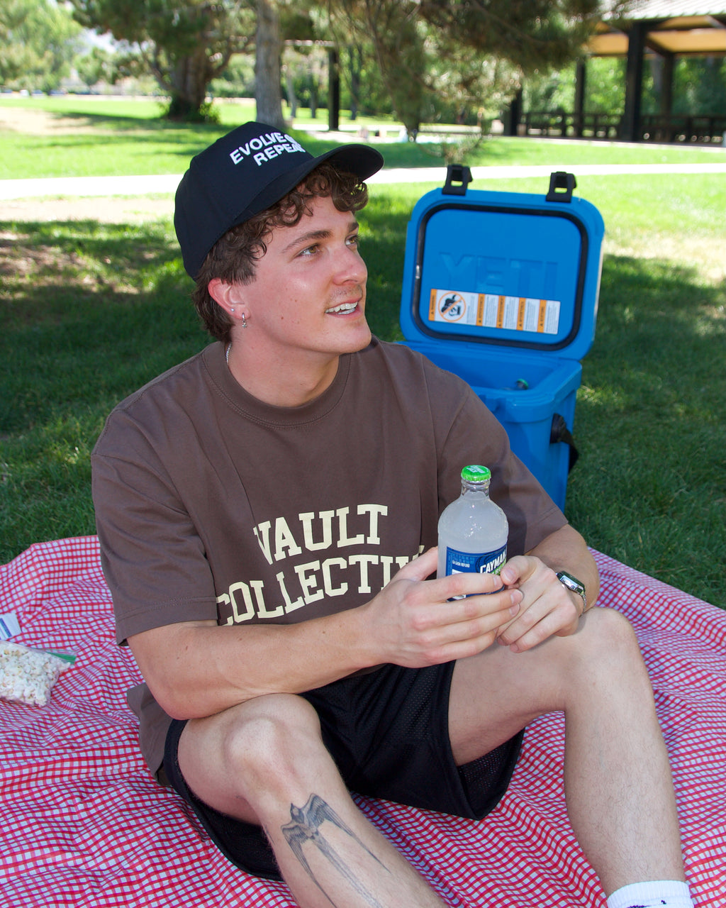 555UMMER TEE - BROWN